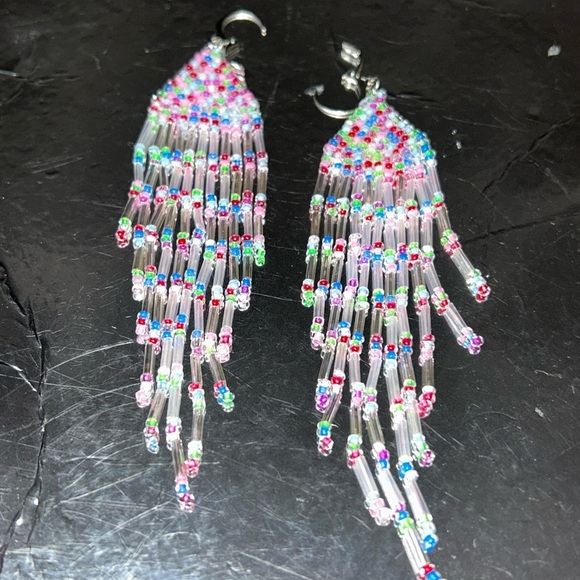 Elegant Multicolor Beaded Earrings - Picture 4 of 4